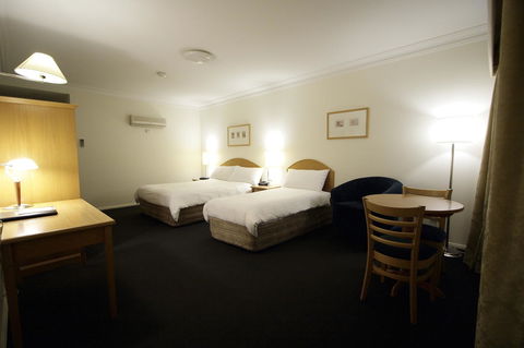 Carlyle Suites & Apartments - Tourism Brisbane 6