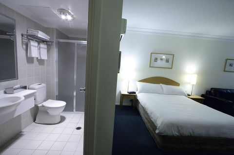 Carlyle Suites & Apartments - Tourism Brisbane 9