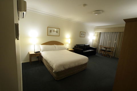 Carlyle Suites & Apartments - Tourism Brisbane 5