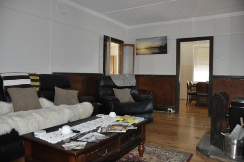Caledonia Cottage - Brisbane Tourism 11
