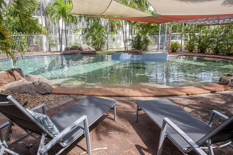 Nightcliff Foreshore Getaway - McKay Gardens - Tourism Brisbane 3