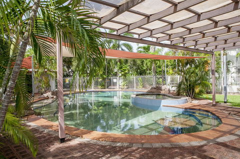 Nightcliff Foreshore Getaway - McKay Gardens - Tourism Brisbane 1
