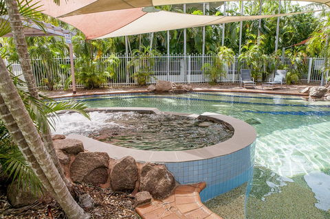 Nightcliff Foreshore Getaway - McKay Gardens - Tourism Brisbane 0