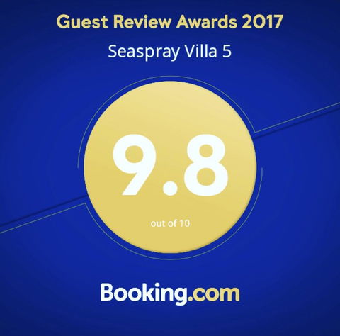 Seaspray Villa 5 - Tourism Brisbane 1