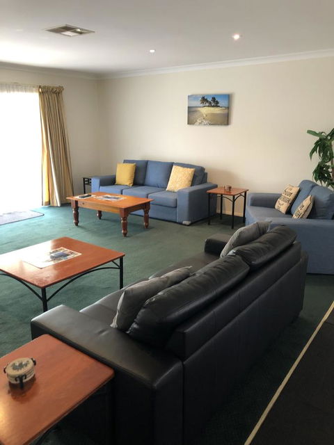 Beaches Serviced Apartments - Brisbane Tourism 7