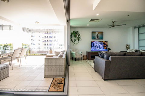 ZEN BY THE WATER - Esplanade Darwin Retreat - Brisbane 4u 40