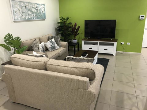 Darwin-Ocean Views, Tropical Getaway, Pool & Aircon - Tourism Brisbane 4