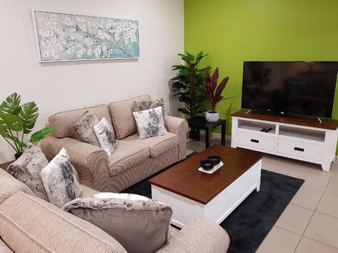 Darwin-Ocean Views, Tropical Getaway, Pool & Aircon - Tourism Brisbane 3