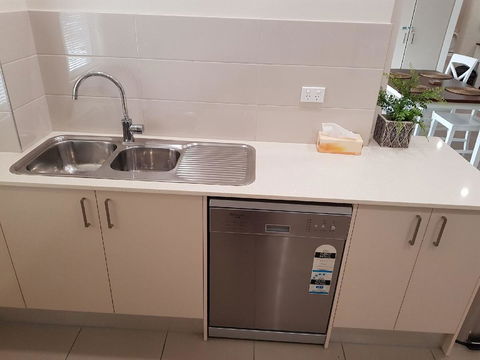 Darwin-Ocean Views, Tropical Getaway, Pool & Aircon - Tourism Brisbane 12