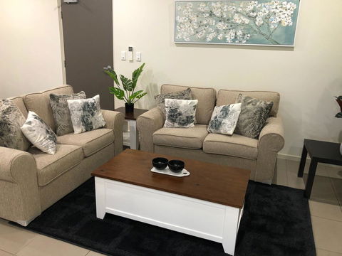 Darwin-Ocean Views, Tropical Getaway, Pool & Aircon - Tourism Brisbane 5