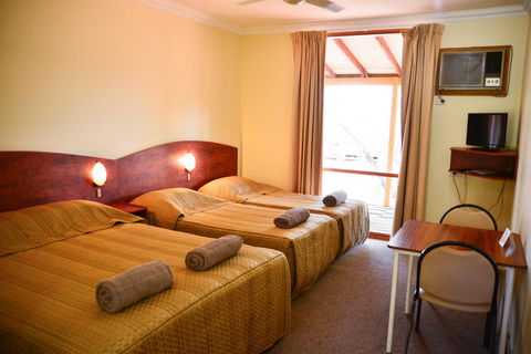 Erldunda Desert Oaks Resort - Tourism Brisbane 37