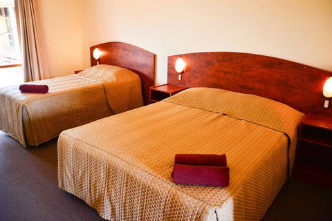 Erldunda Desert Oaks Resort - Tourism Brisbane 33