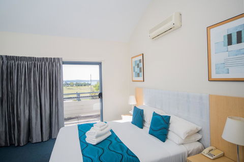 Corrigans Cove - Tourism Brisbane 4