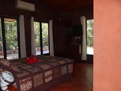 DARWIN'S SHADY ACRES RETREAT - Tourism Brisbane 38