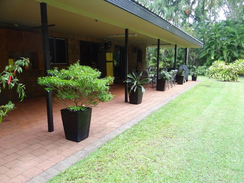 DARWIN'S SHADY ACRES RETREAT - Tourism Brisbane 7