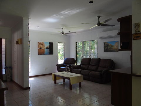 DARWIN'S SHADY ACRES RETREAT - Tourism Brisbane 21