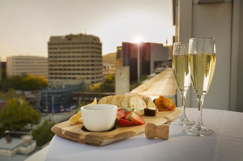 Novotel Canberra - Brisbane Tourism 38