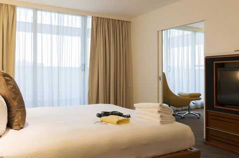 Novotel Canberra - Brisbane Tourism 40