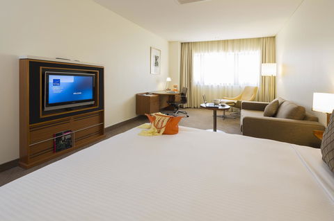 Novotel Canberra - Brisbane Tourism 23