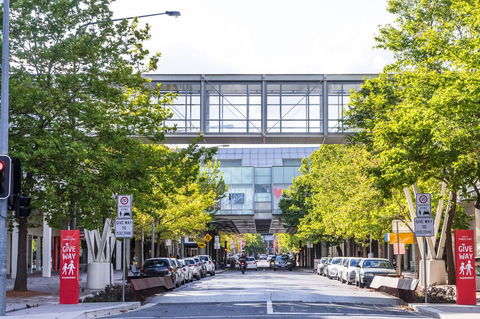 Highgate Executive Apartment City Walk Canberra - Brisbane Tourism 36