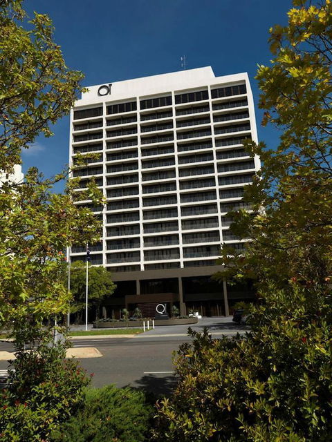 QT Canberra - Brisbane 4u 15