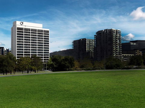 QT Canberra - Brisbane 4u 16