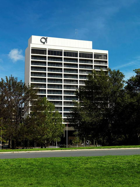 QT Canberra - Brisbane 4u 2