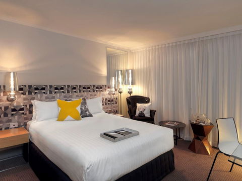 QT Canberra - Brisbane 4u 22