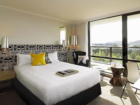QT Canberra - Brisbane 4u 0