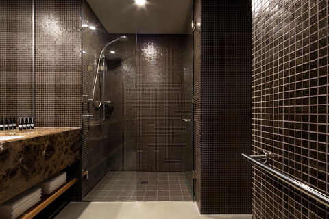 Hotel Realm - Brisbane 4u 5