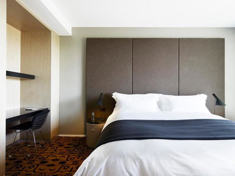 Burbury Hotel - Tourism Brisbane 5