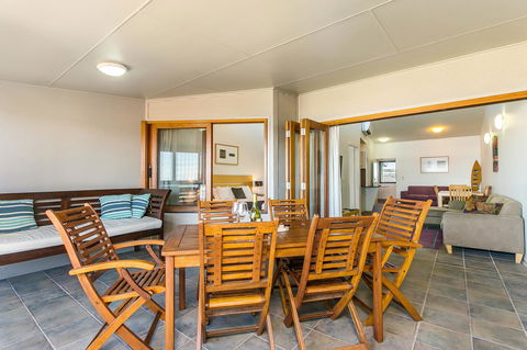 Lennox Holiday Apartments - Tourism Brisbane 33