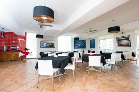 Bombora Resort - Coolangatta - Brisbane Tourism 1
