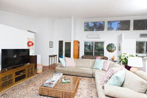 Booti Booti Lakehouse - Brisbane Tourism 1