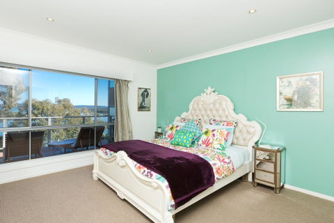 Booti Booti Lakehouse - Brisbane Tourism 3