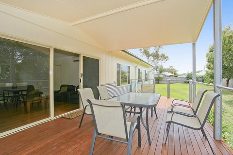 Boston Beach House 46 - Tourism Brisbane 2