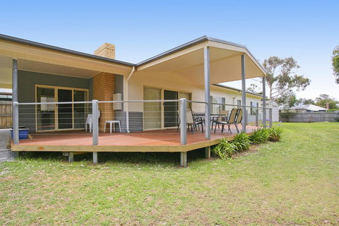 Boston Beach House 46 - Tourism Brisbane 0