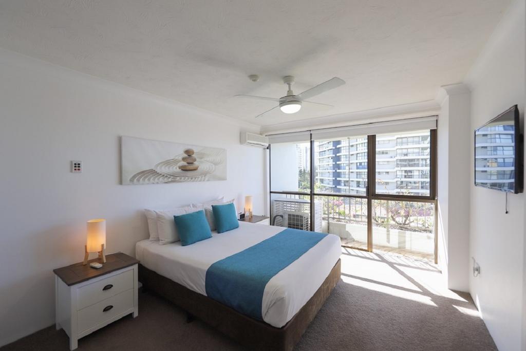 Main Beach QLD Tourism Brisbane