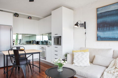 Boutique Apartment With Fantastic Harbour Views - Tourism Brisbane 1