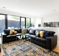 Boutique Stays-Murrumbeena Place 1 - Tourism Brisbane
