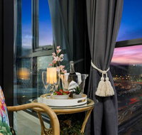 Braddon Penthouse Top Location Netflix WiFi Views - Tourism Brisbane