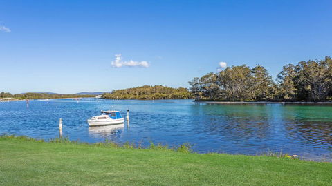 Braemar 5 - On The Lake! - Brisbane Tourism 3