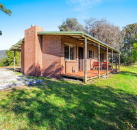 Braeside Cabin Two - Alphitonia - Tourism Brisbane