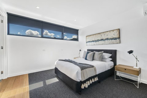 Brand New Beachside Studio Apartment - Brisbane Tourism 0