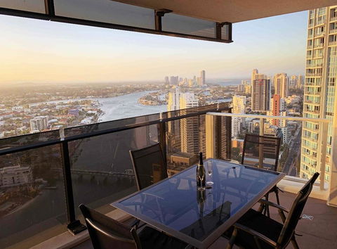 Breathtaking Views 4BD HIGH FLOOR Lux Apartment - Tourism Brisbane 3