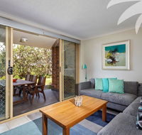 Breezes - Oceanside 17 - Brisbane Tourism
