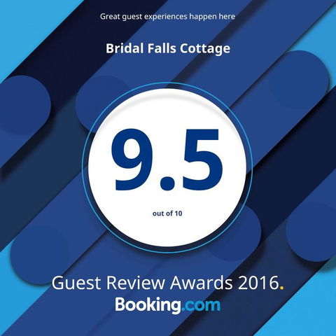 Bridal Falls Cottage - Tourism Brisbane 3