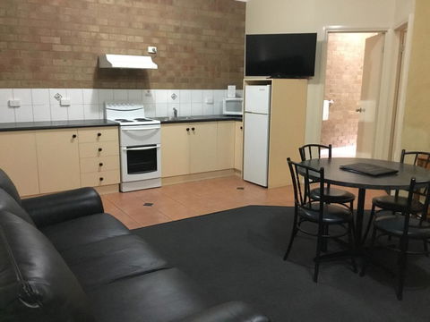 Bridges On Meninya Motel & Apartments - Tourism Brisbane 1