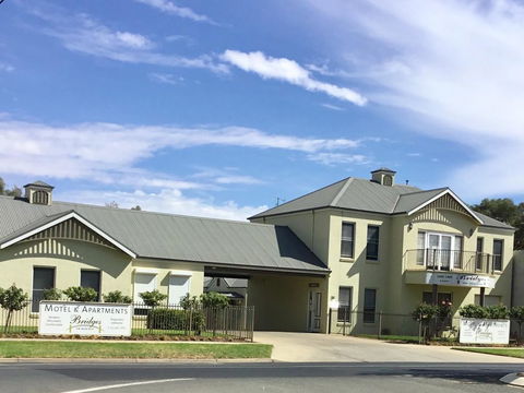 Bridges On Meninya Motel & Apartments - Tourism Brisbane 0