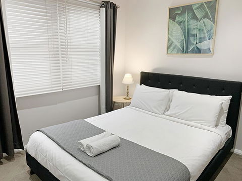 Bright 3-bedroom Apartment - Central Armidale - Tourism Brisbane 3